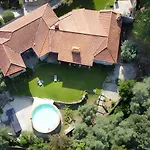 別荘 Casa Nova Oliveiras Verim, Friande e Ajude